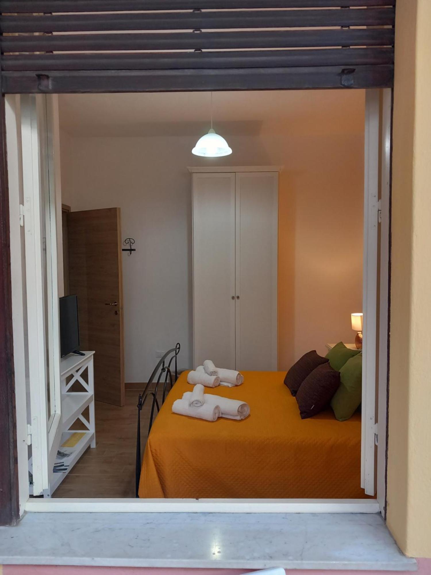 Divina Cuspide Bed & Breakfast Guspini Exterior foto